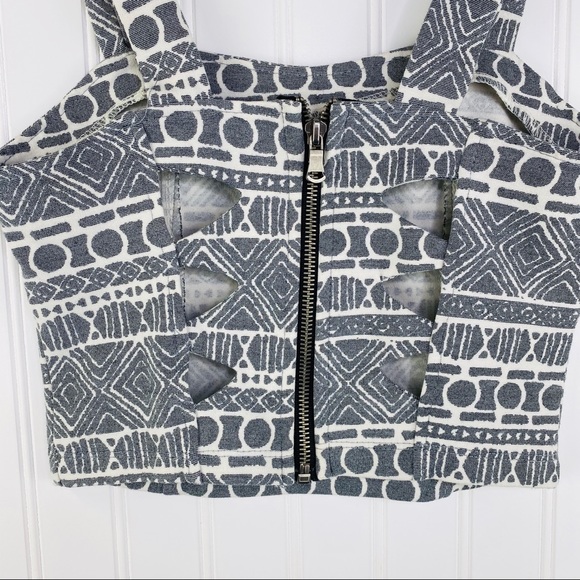 Brandy Melville Aztec Tribal Patterned Cut Out Crop Top - Picture 5 of 9